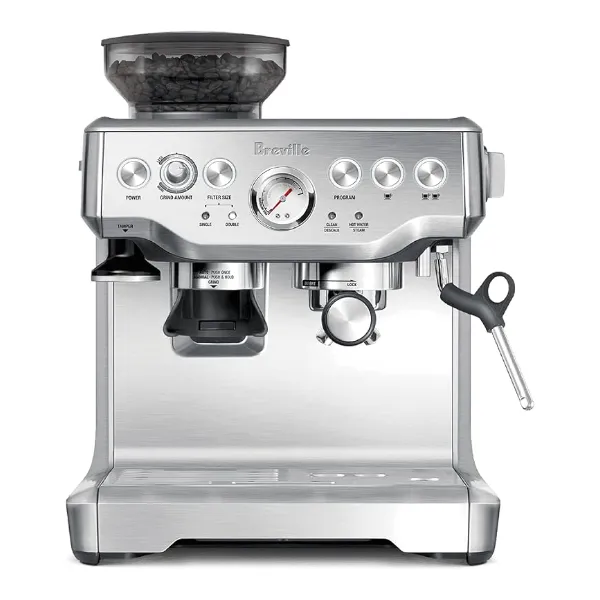 Breville Barista Express BES870 vista frontal em aço escovado com moedor integrado e manômetro de pressão