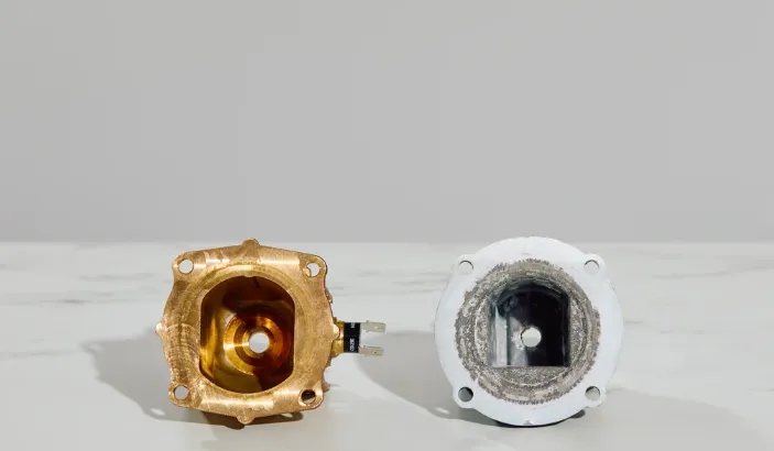 Comparação entre caldeira de latão maciço e caldeira de alumínio antiga da Gaggia Classic E24
